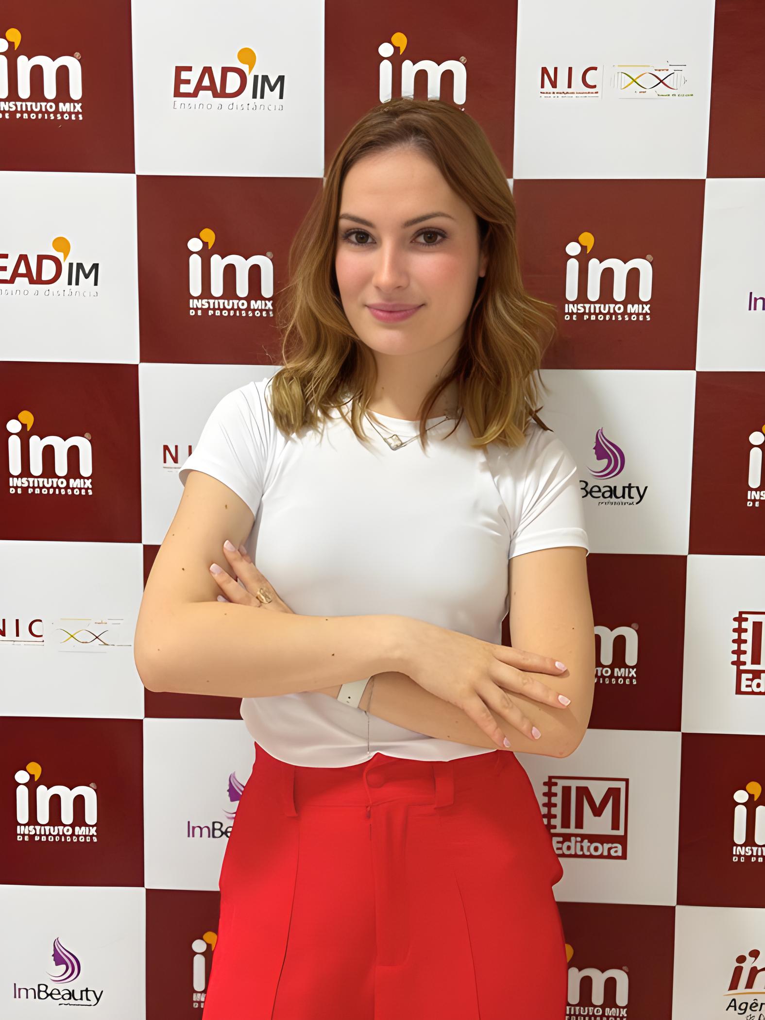 Team member: Profª Maiara
