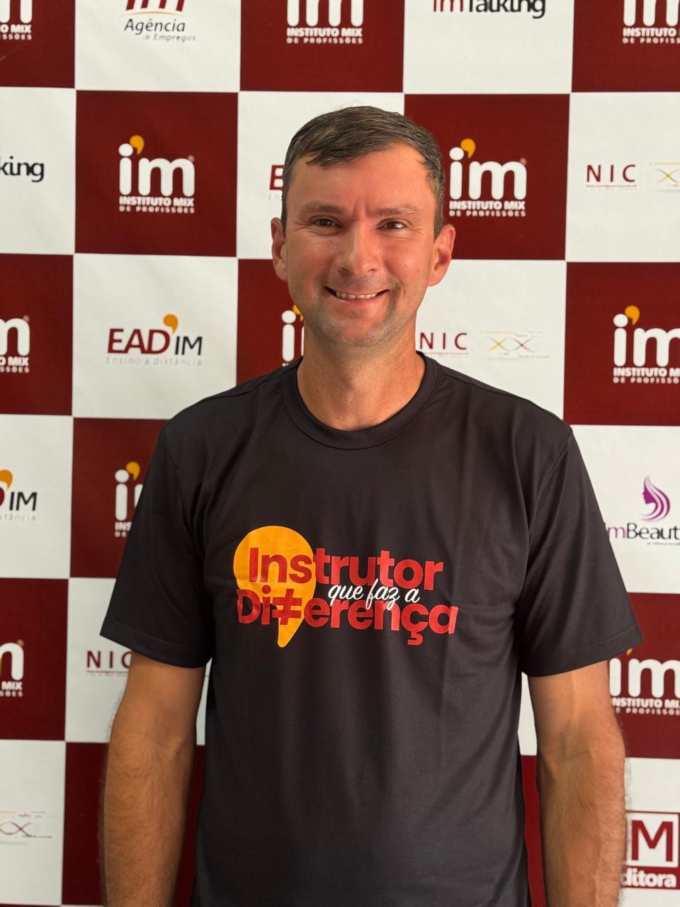 Team member: Prof. Érico